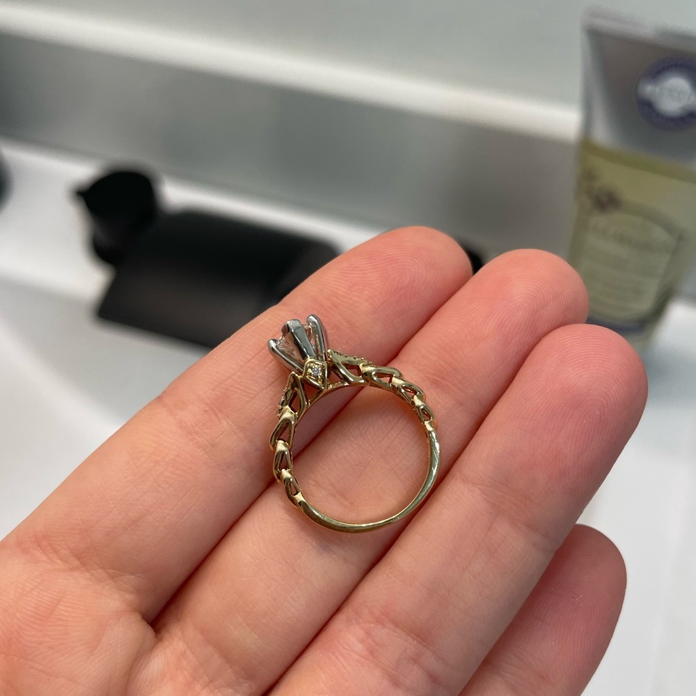 1 CARAT NATURAL DIAMOND ring from Jared - Picture 7 of 11